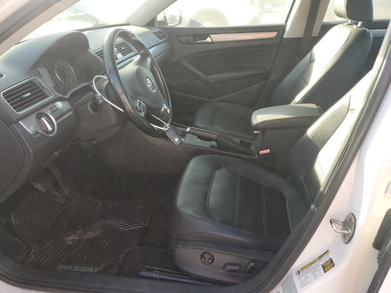 2015 Volkswagen Passat S - Image 7