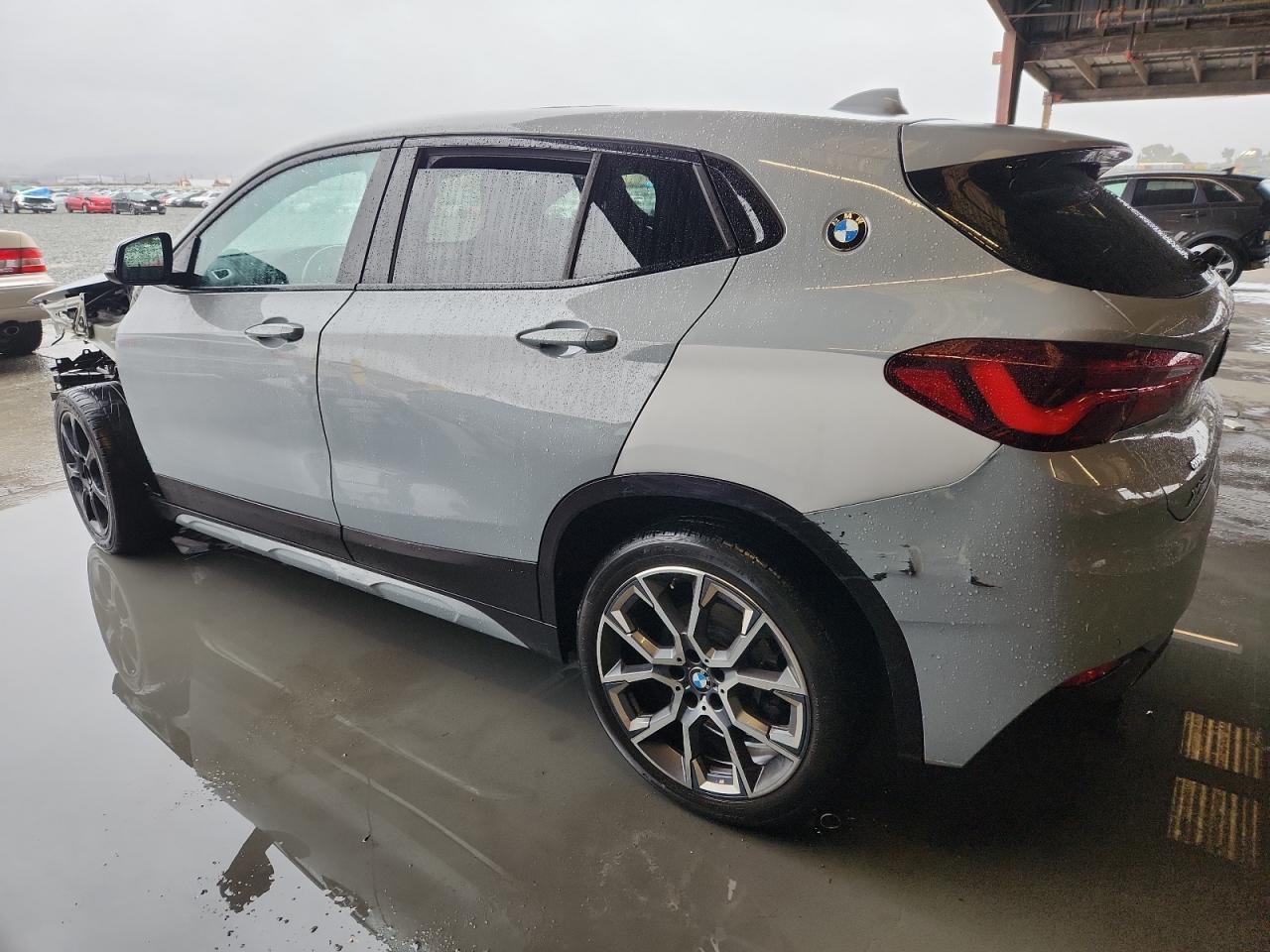 2022 BMW X2 xDrive28I - Image 2