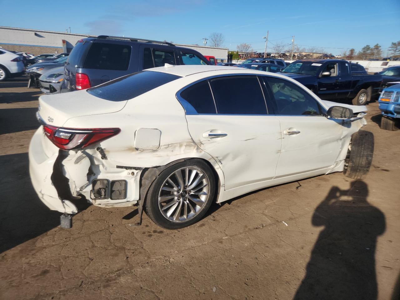 2021 Infiniti Q50 Luxe - Фото 3