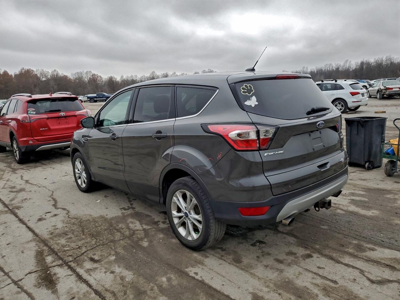 2017 Ford Escape Se - Фото 2