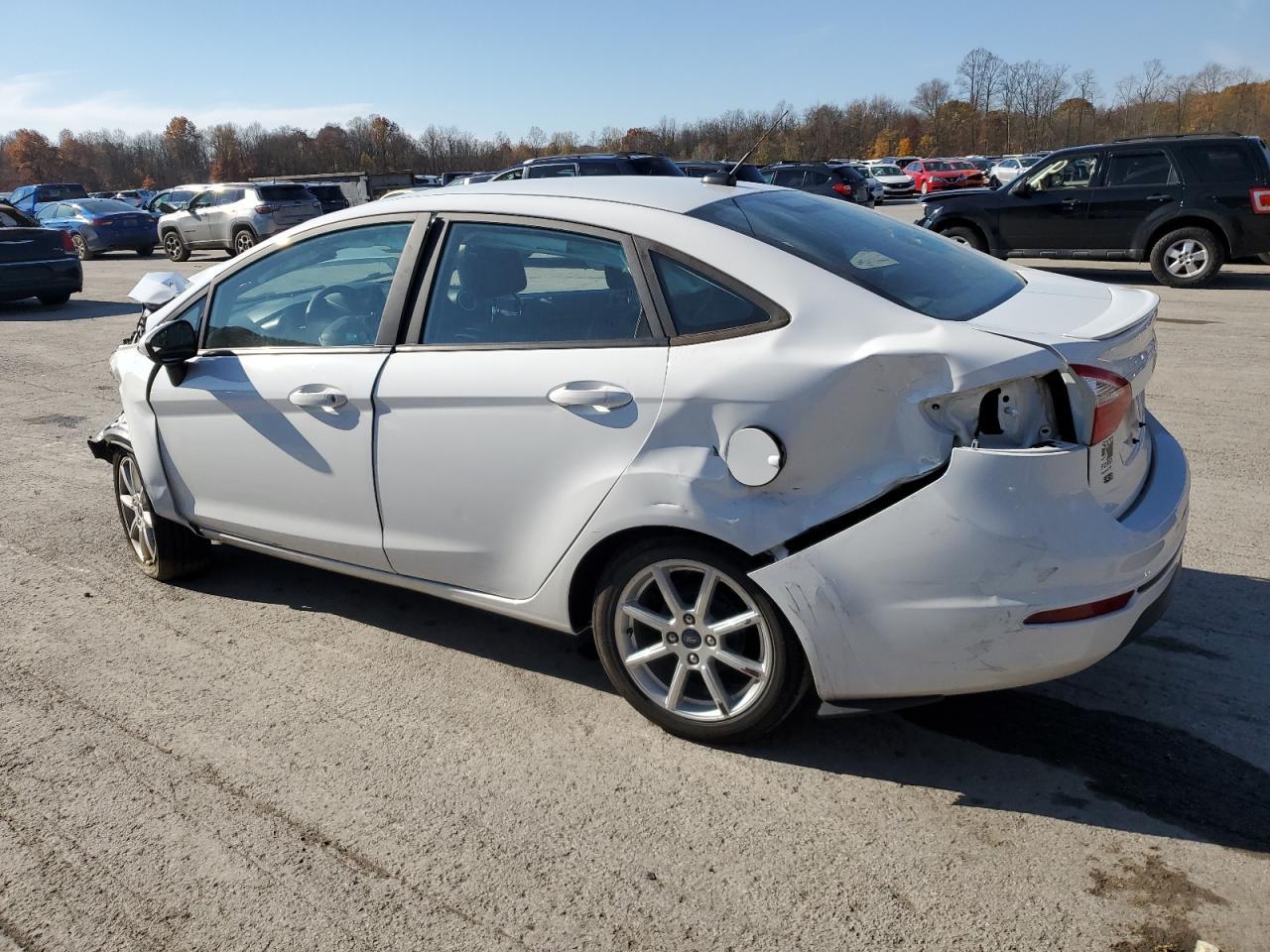 2018 Ford Fiesta Se - Фото 2