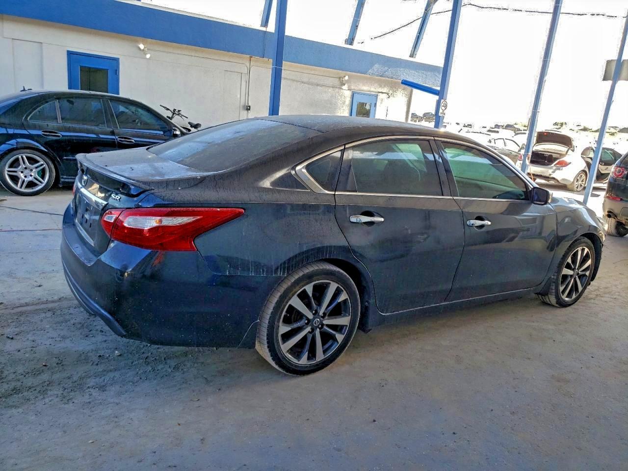 2016 Nissan Altima 2.5 - Фото 3