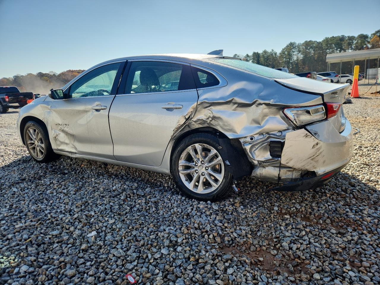 2018 Chevrolet Malibu Lt - Image 2