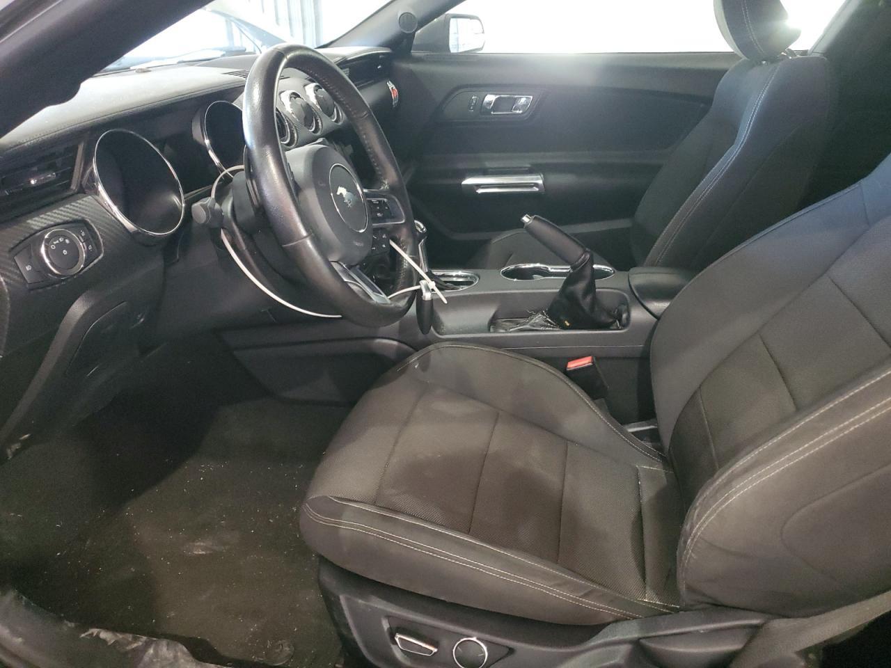 2015 Ford Mustang - Фото 7