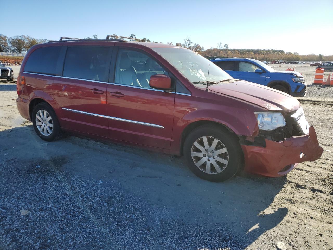 2015 Chrysler Town & Country Touring - Фото 4