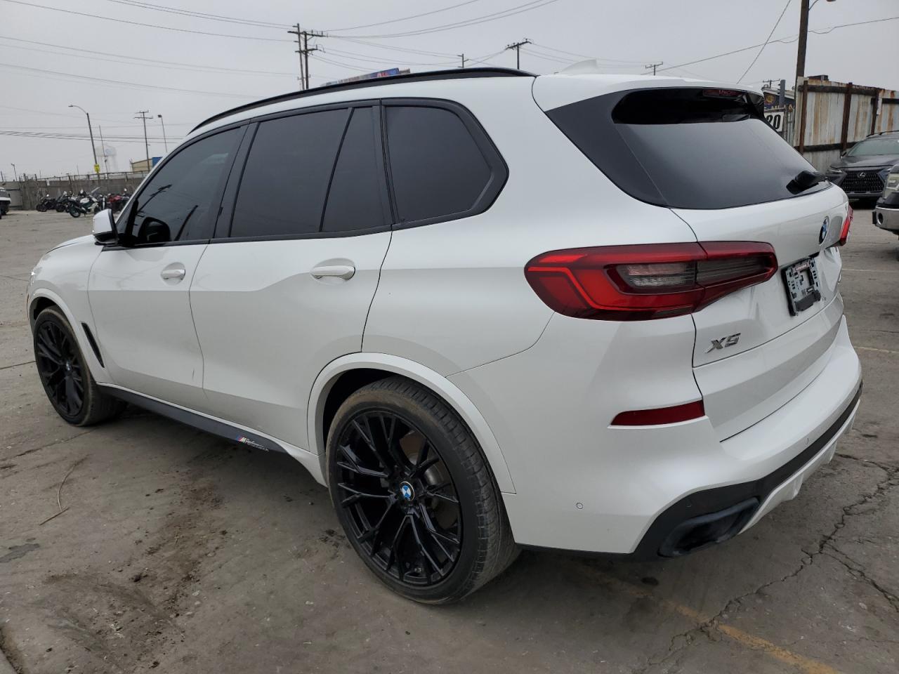 2020 BMW X5 Sdrive 40I - Фото 2