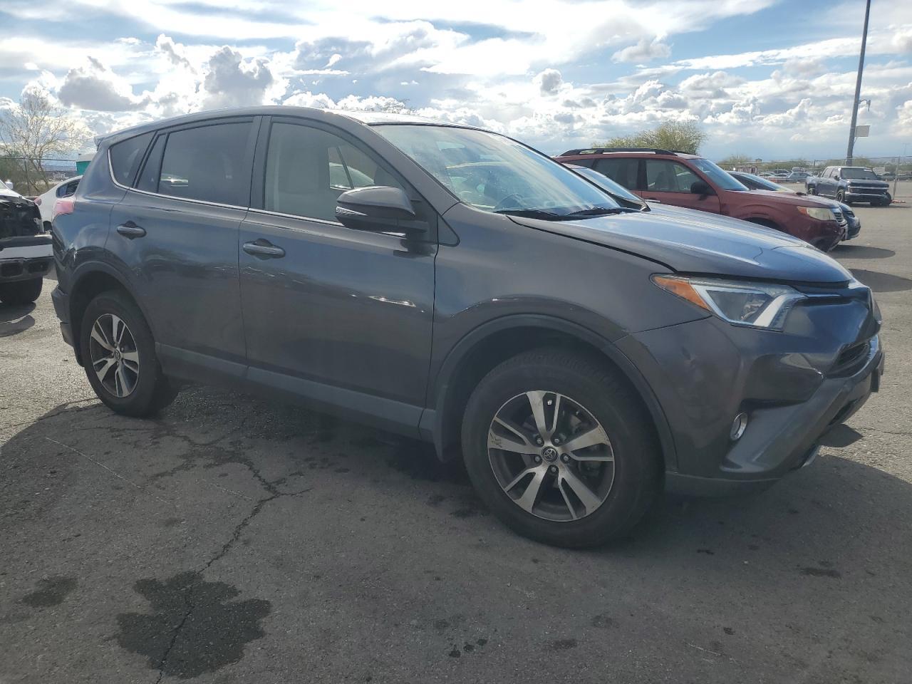 2018 Toyota Rav4 Adventure - Фото 4
