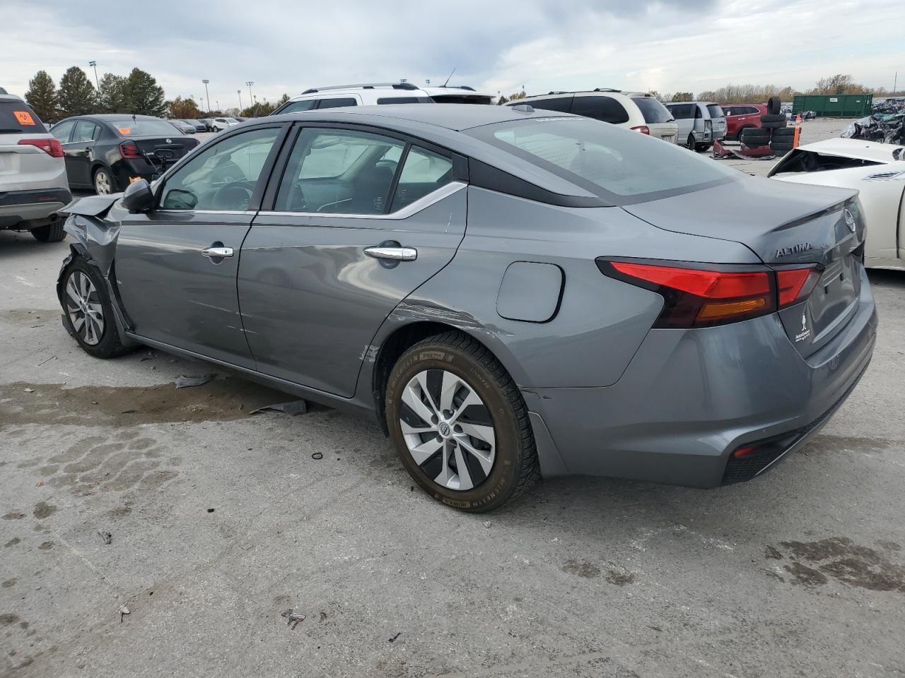 2023 Nissan Altima S - Image 2