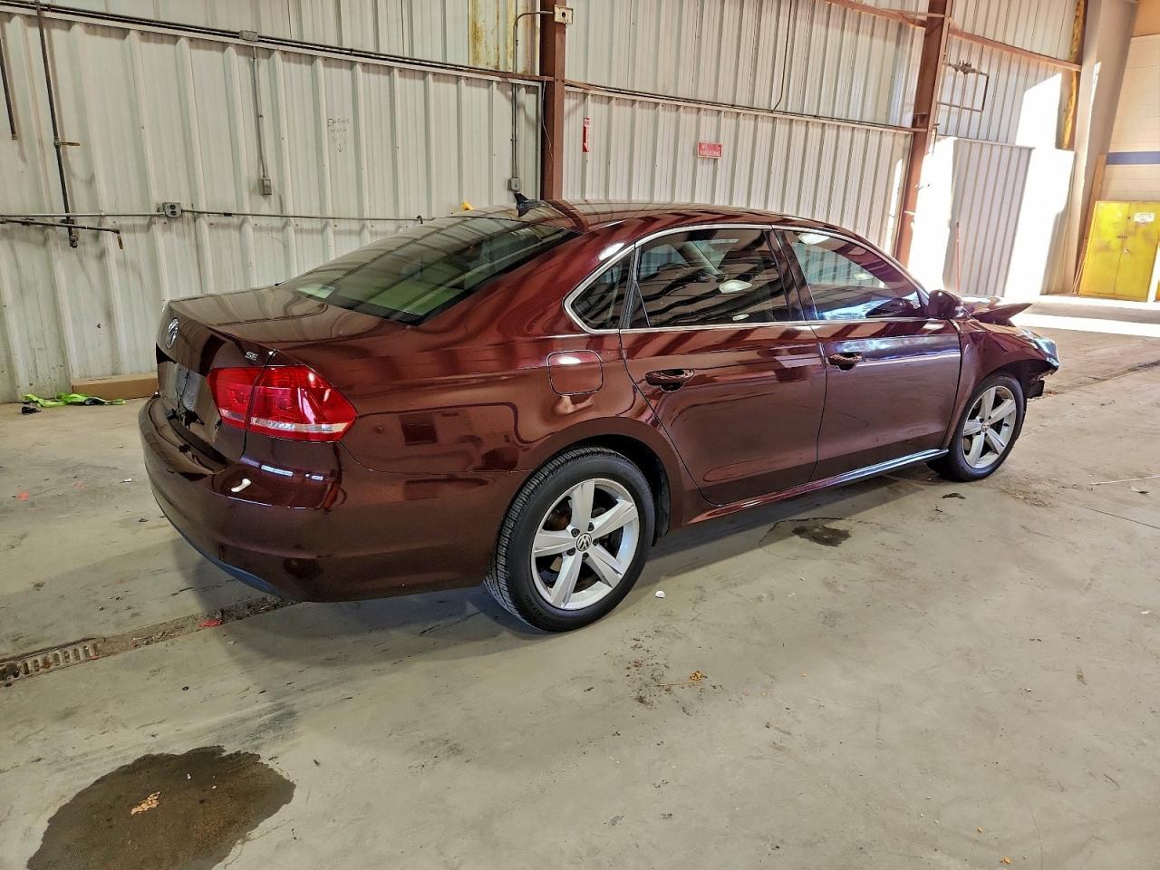 2013 Volkswagen Passat Se - Image 3