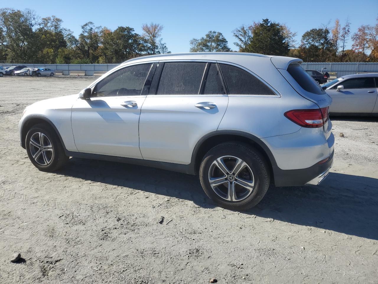 2017 Mercedes-Benz Glc 300 4Matic - Image 2