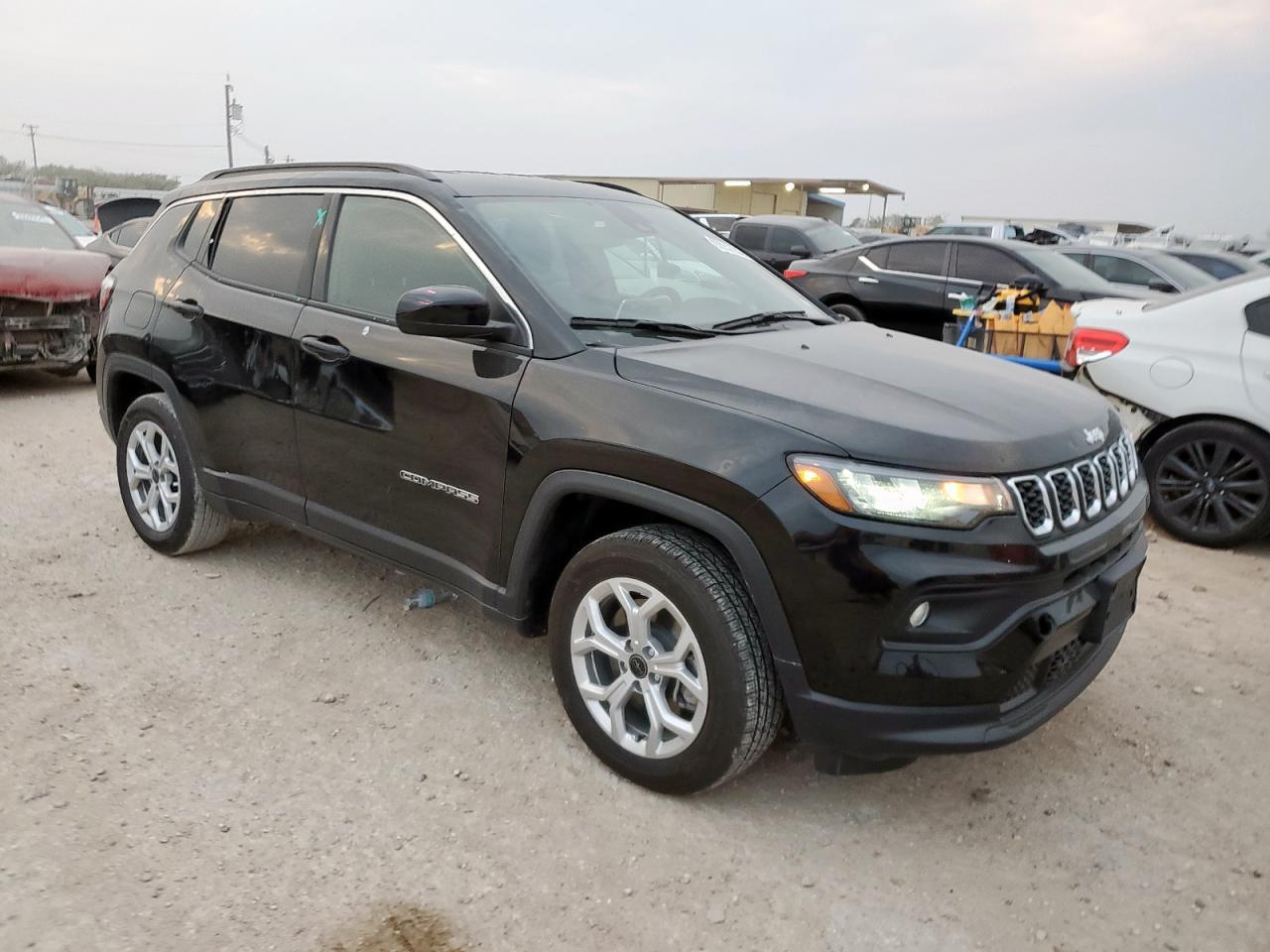2025 Jeep Compass Latitude - Image 4