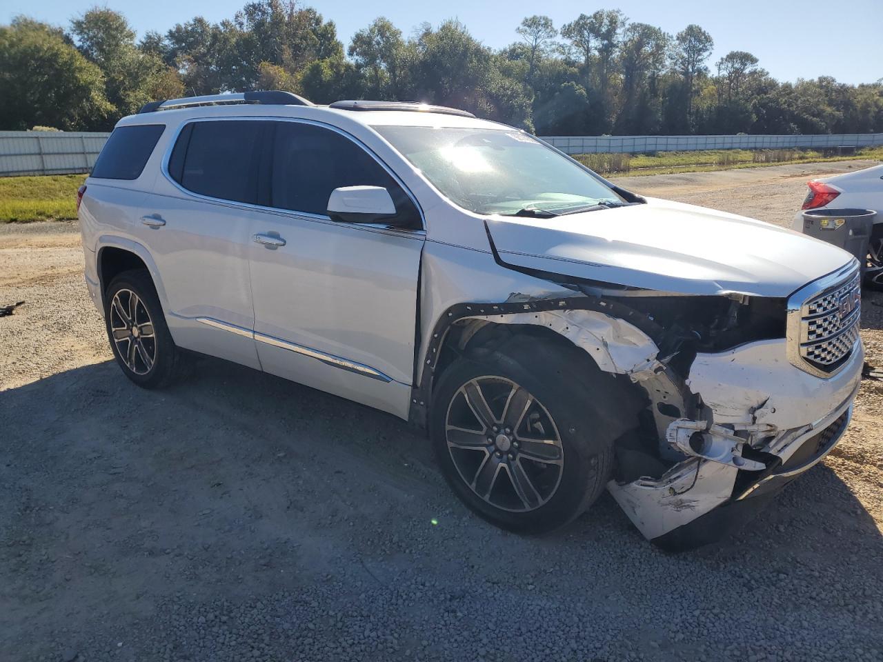 2017 GMC Acadia Denali - Фото 4