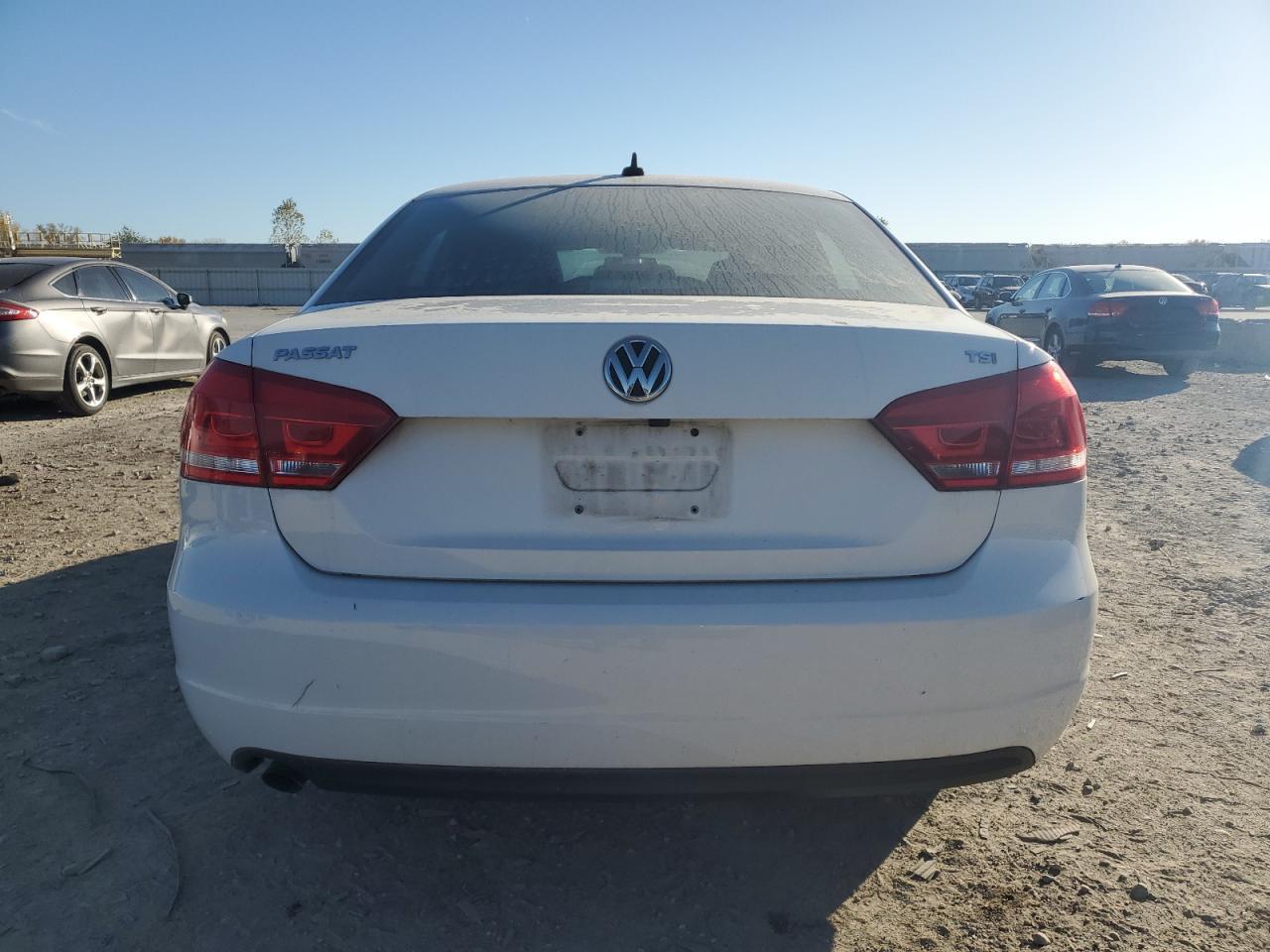 2015 Volkswagen Passat S - Image 6