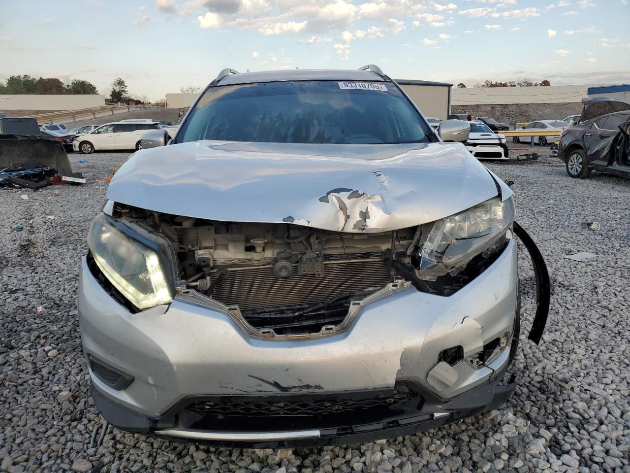 2015 Nissan Rogue S - Image 5