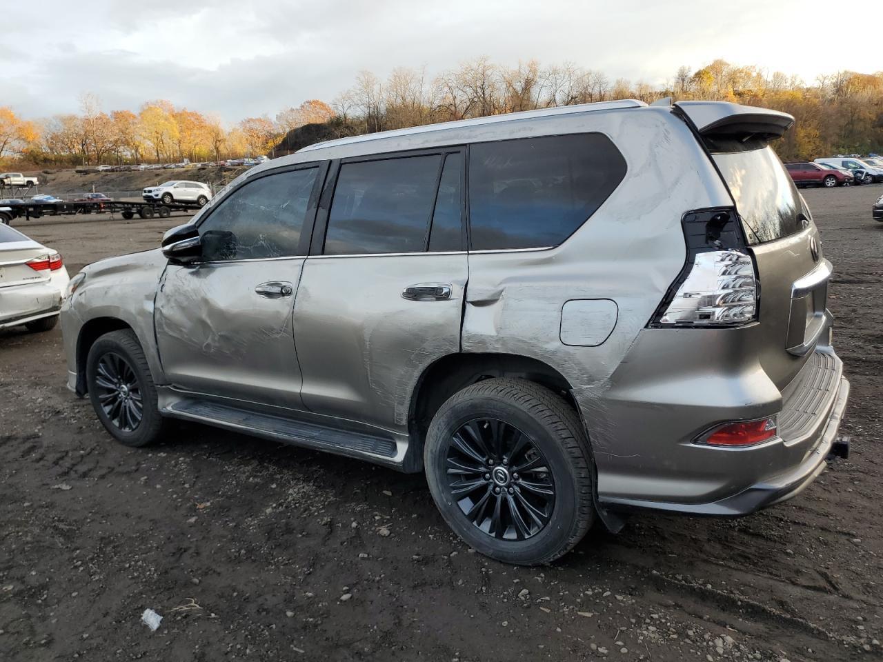2023 Lexus Gx 460 - Image 2