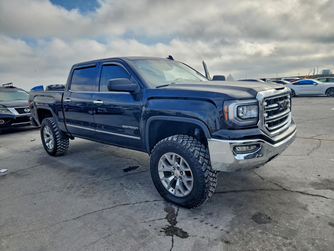 2018 GMC Sierra K1500 Slt - Image 4