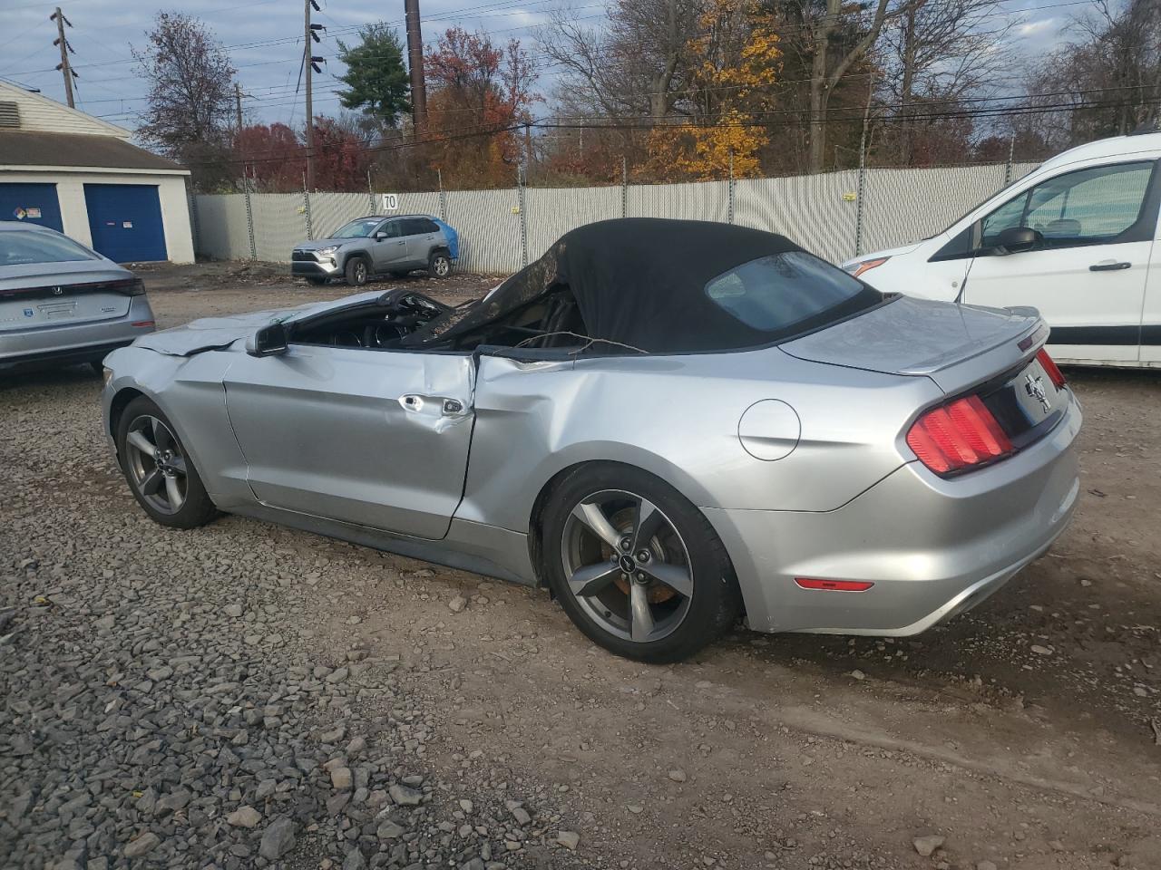 2016 Ford Mustang - Фото 2