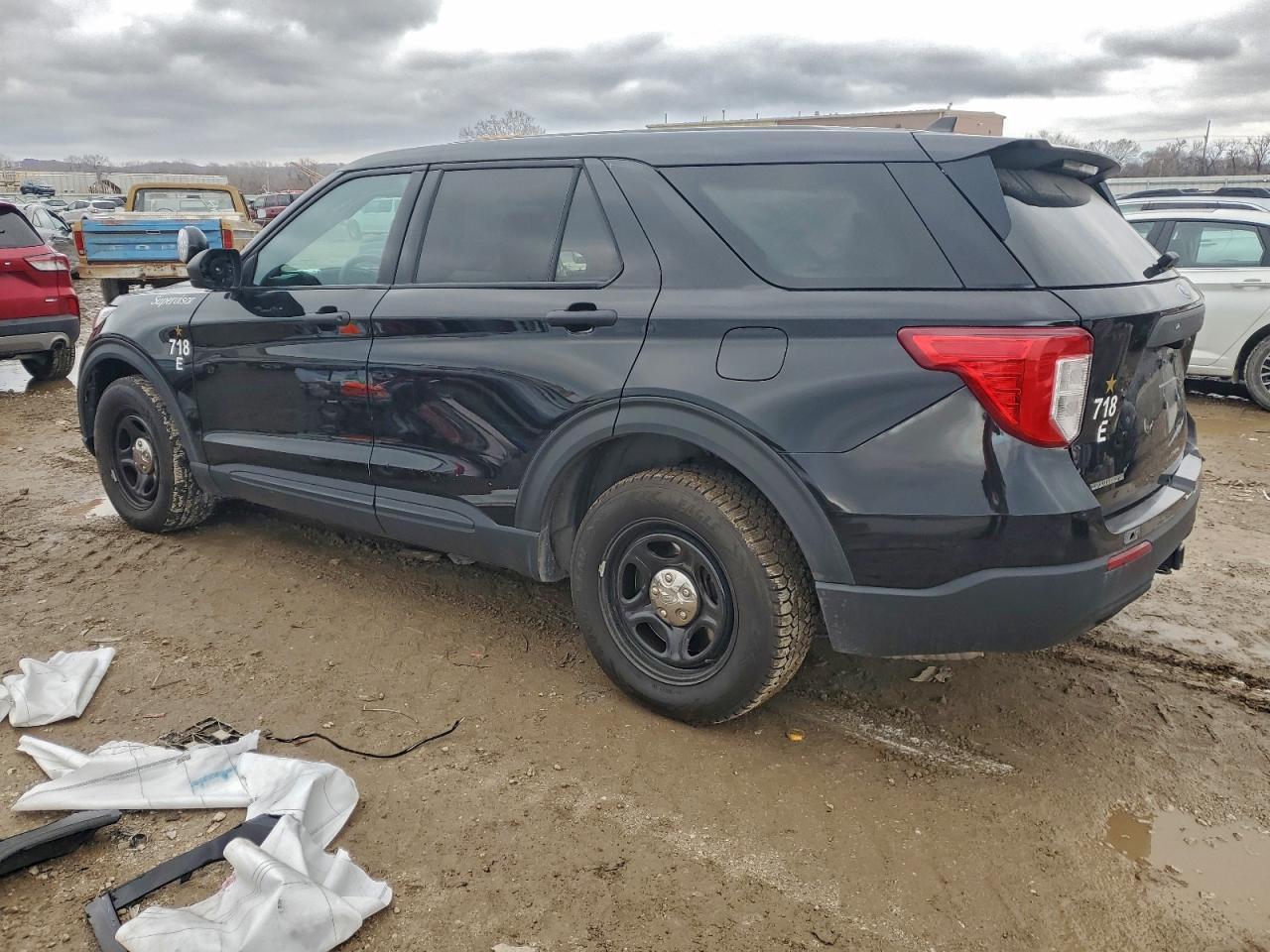 2023 Ford Explorer Police Interceptor - Фото 2