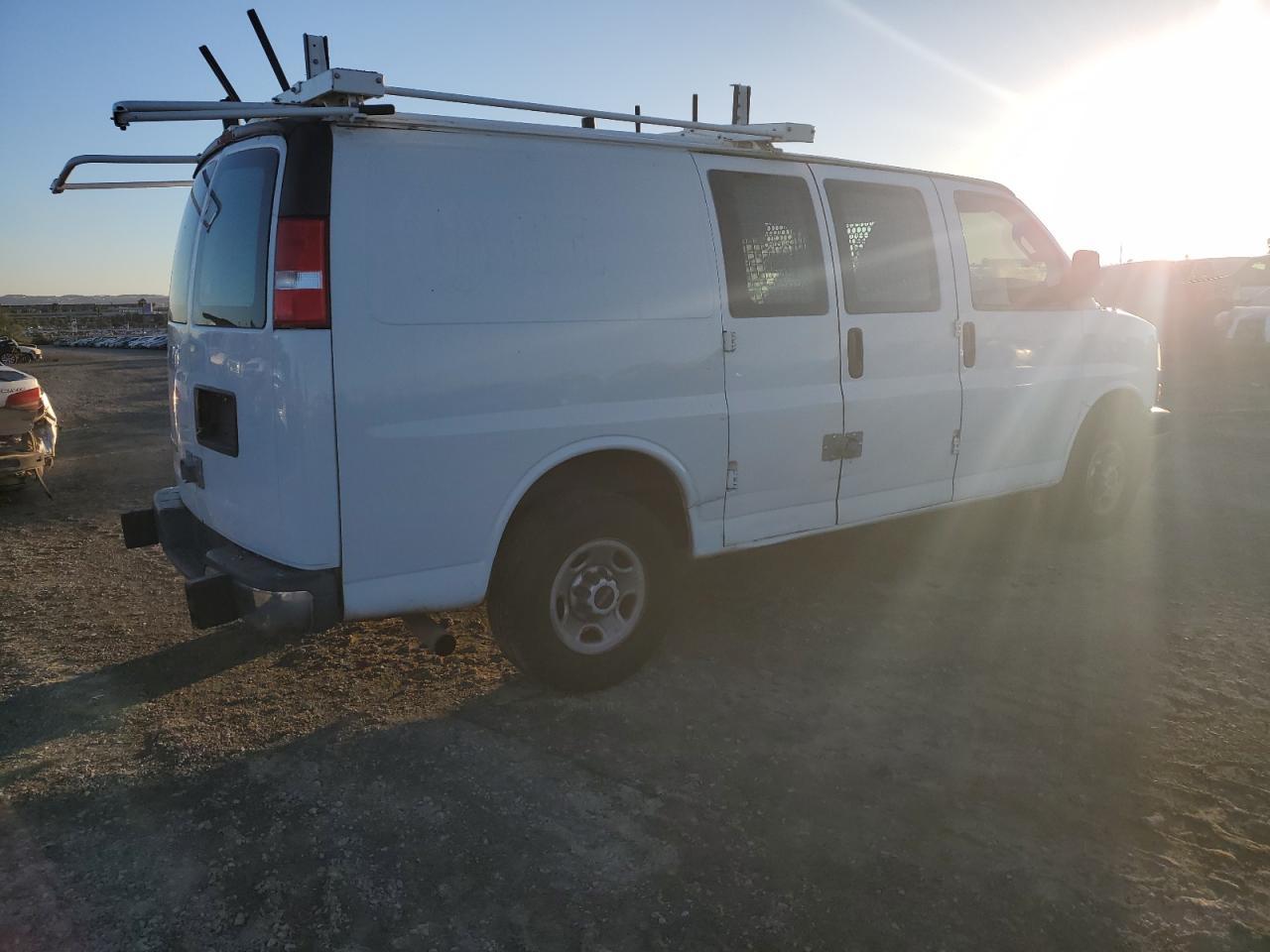 2019 GMC Savana G2500 Delivery Van - Фото 3