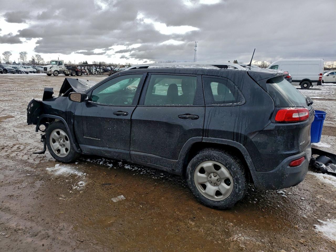 2016 Jeep Cherokee Sport - Фото 2