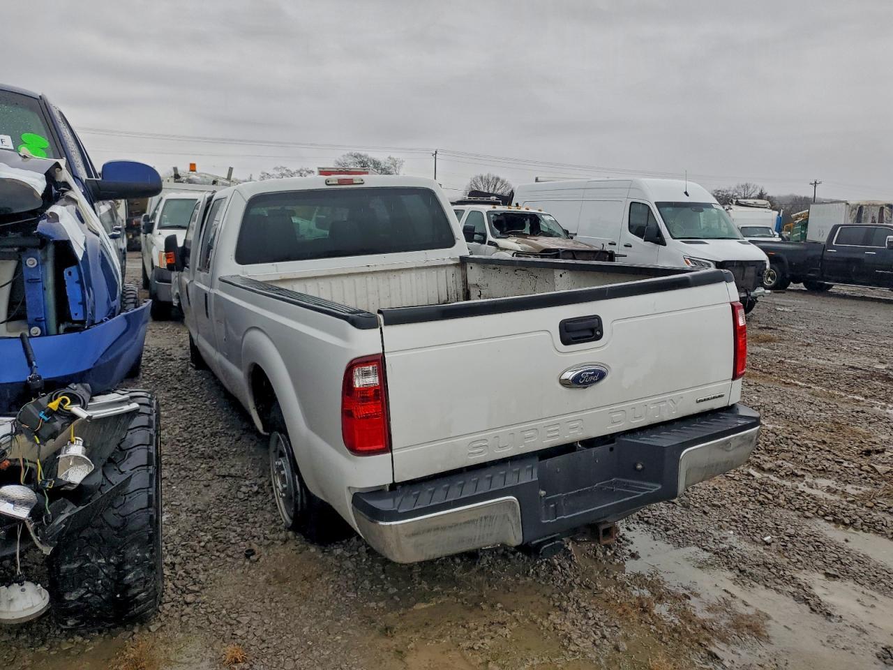 2015 Ford F350 Super Duty - Image 2