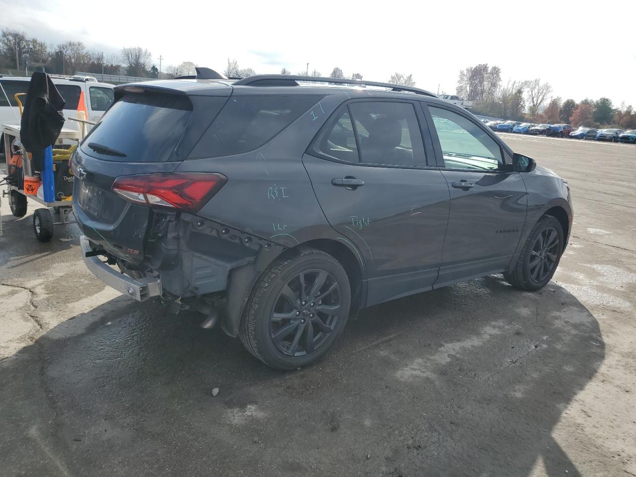 2022 Chevrolet Equinox Rs - Фото 3