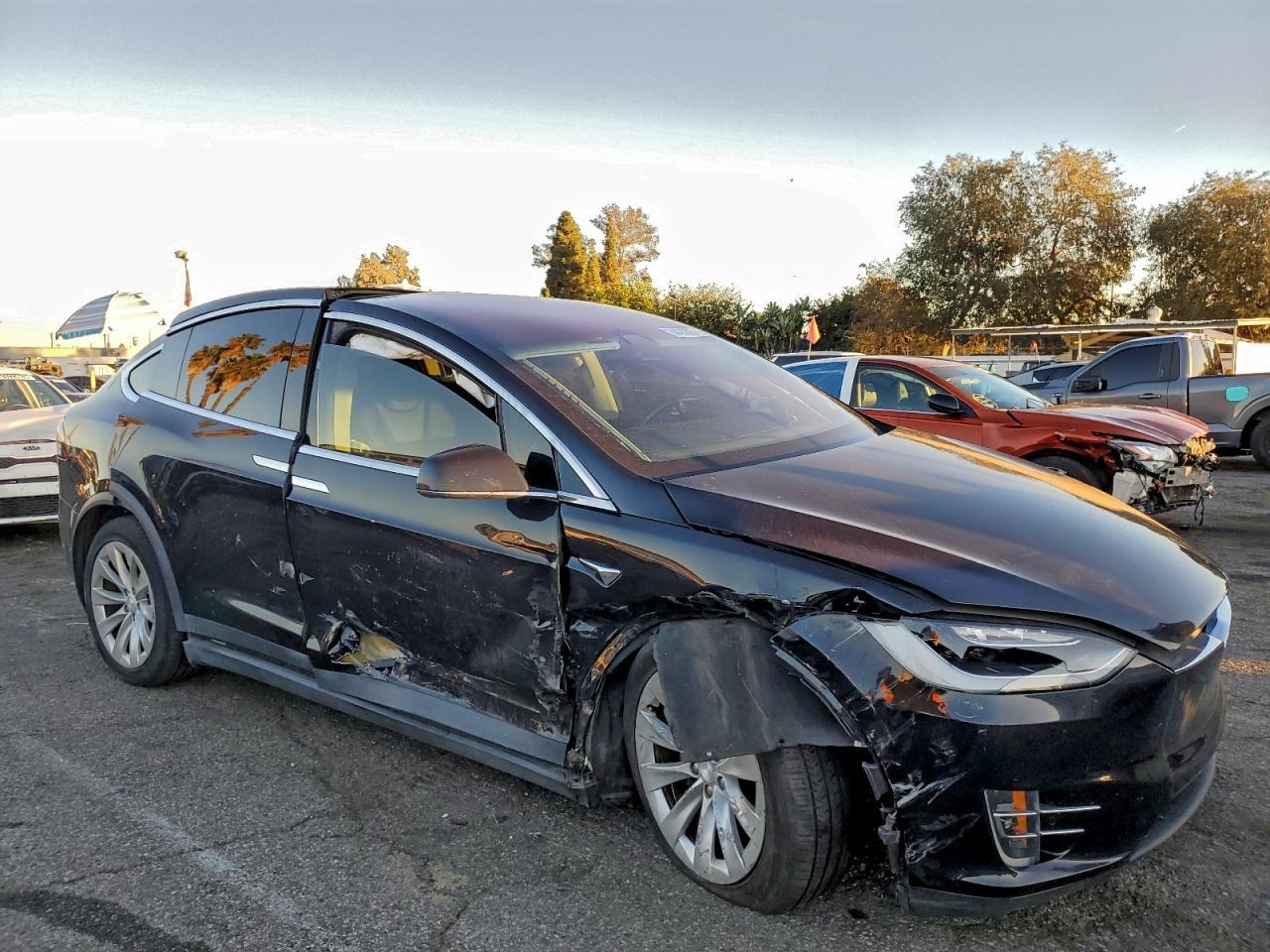 2018 Tesla Model X - Фото 4