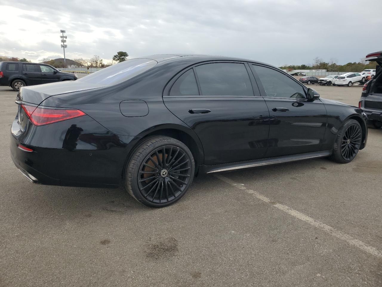 2023 Mercedes-Benz S 500 4Matic - Image 3