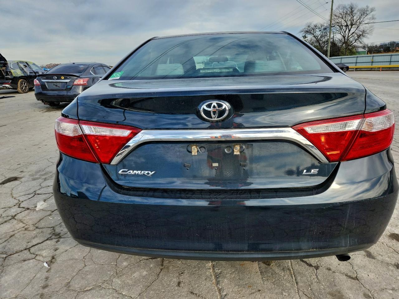 2017 Toyota Camry Le - Фото 6