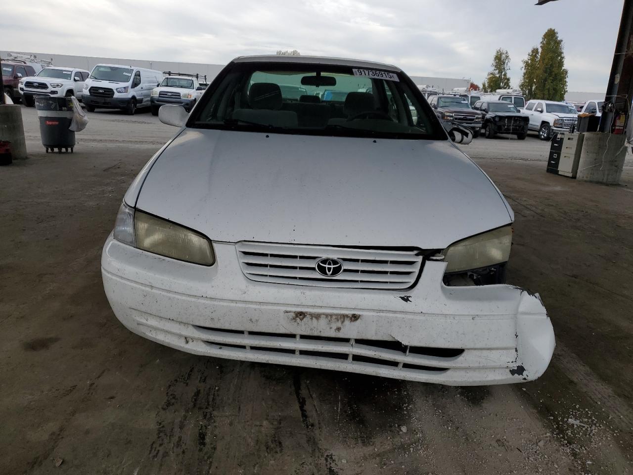 1998 Toyota Camry Ce - Фото 5