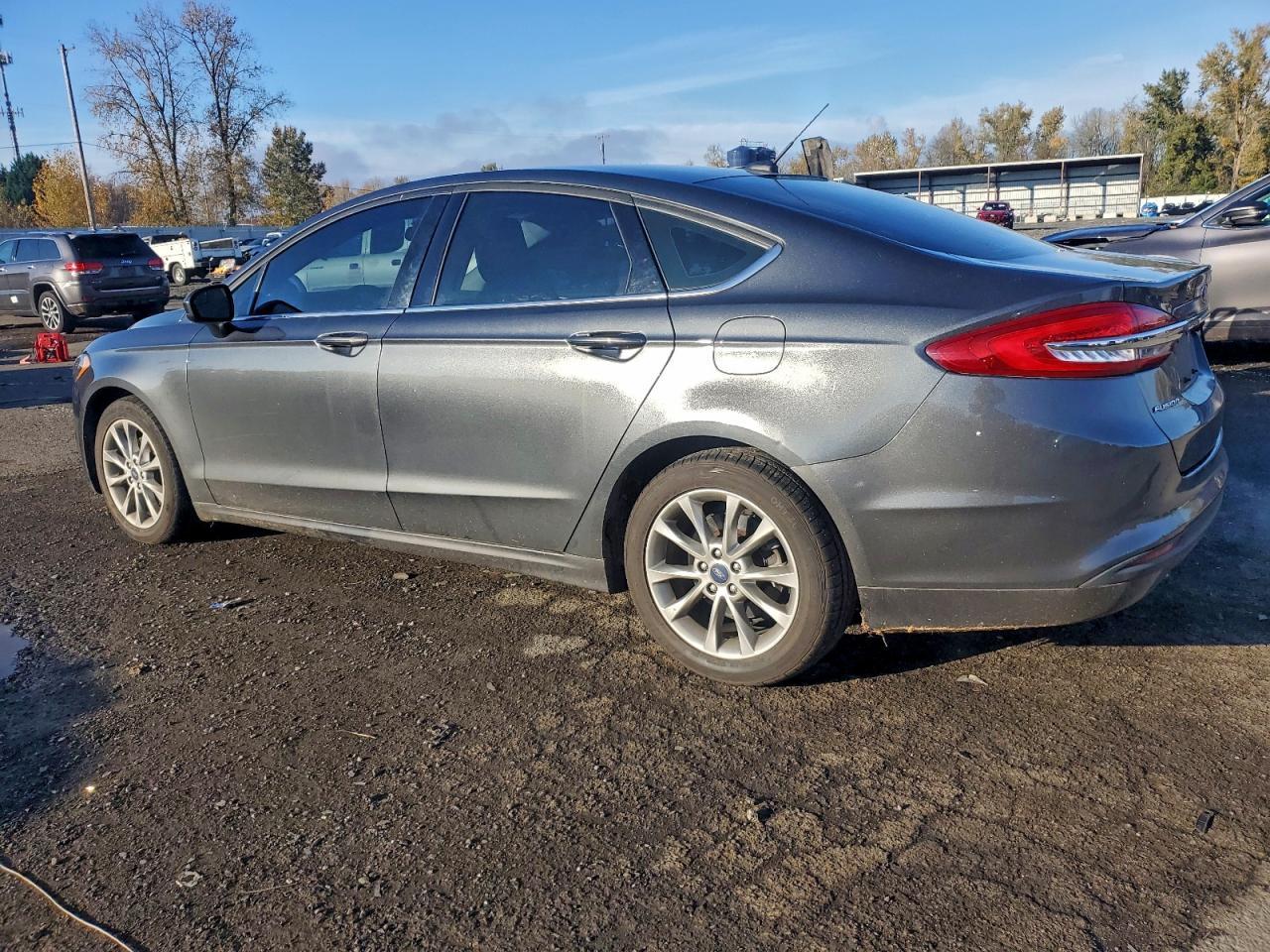 2017 Ford Fusion Se - Image 2