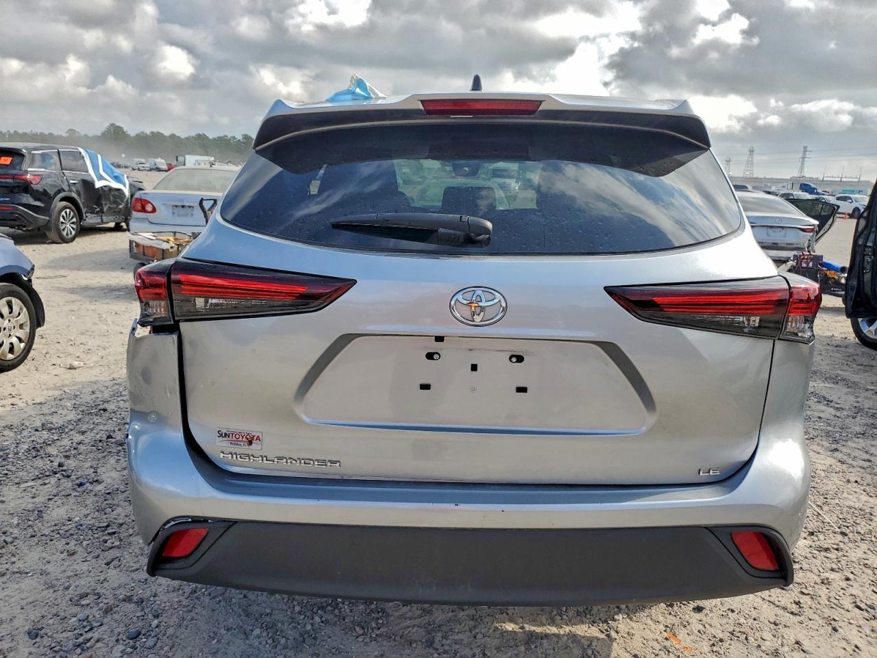 2024 Toyota Highlander Le - Фото 6