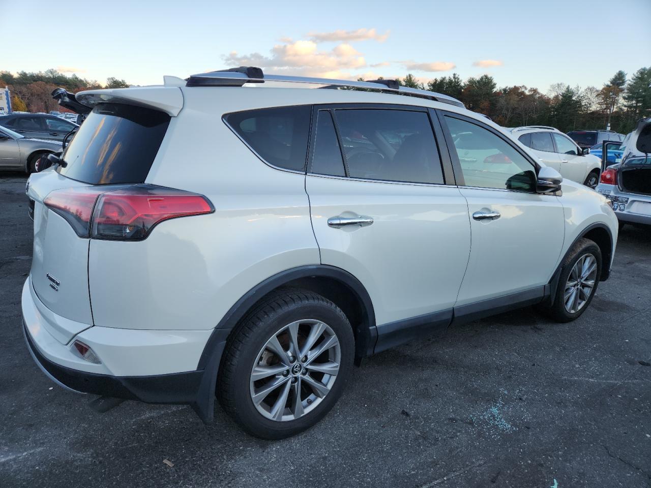 2016 Toyota Rav4 Limited - Фото 3