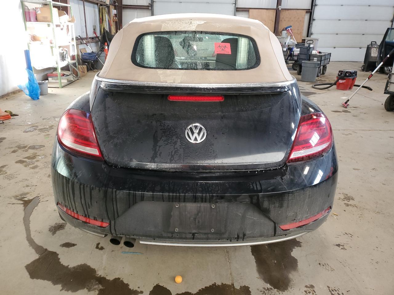 2018 Volkswagen Beetle S - Image 6