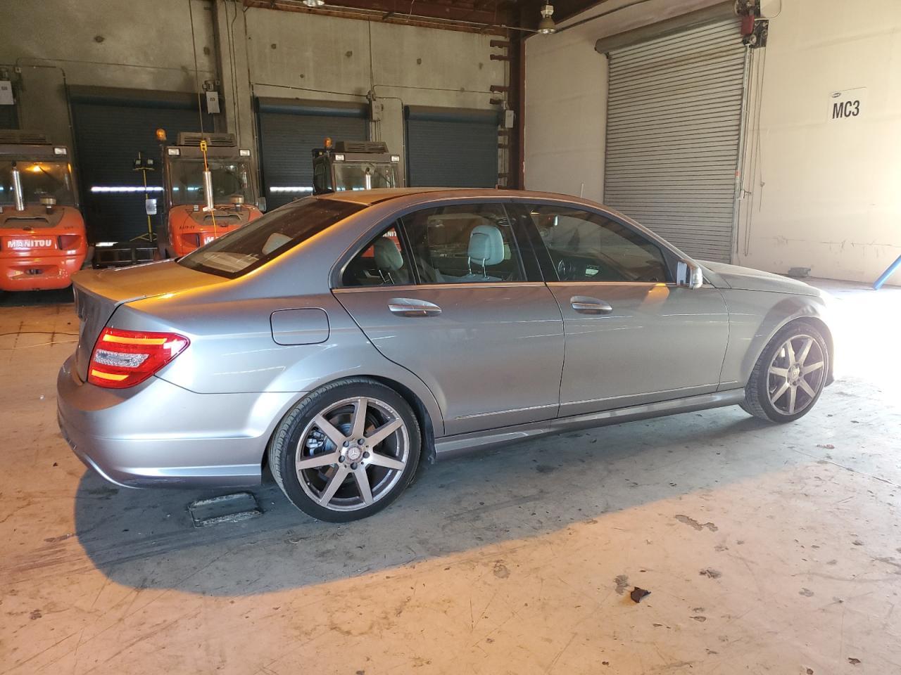 2014 Mercedes-Benz C 250 - Фото 3