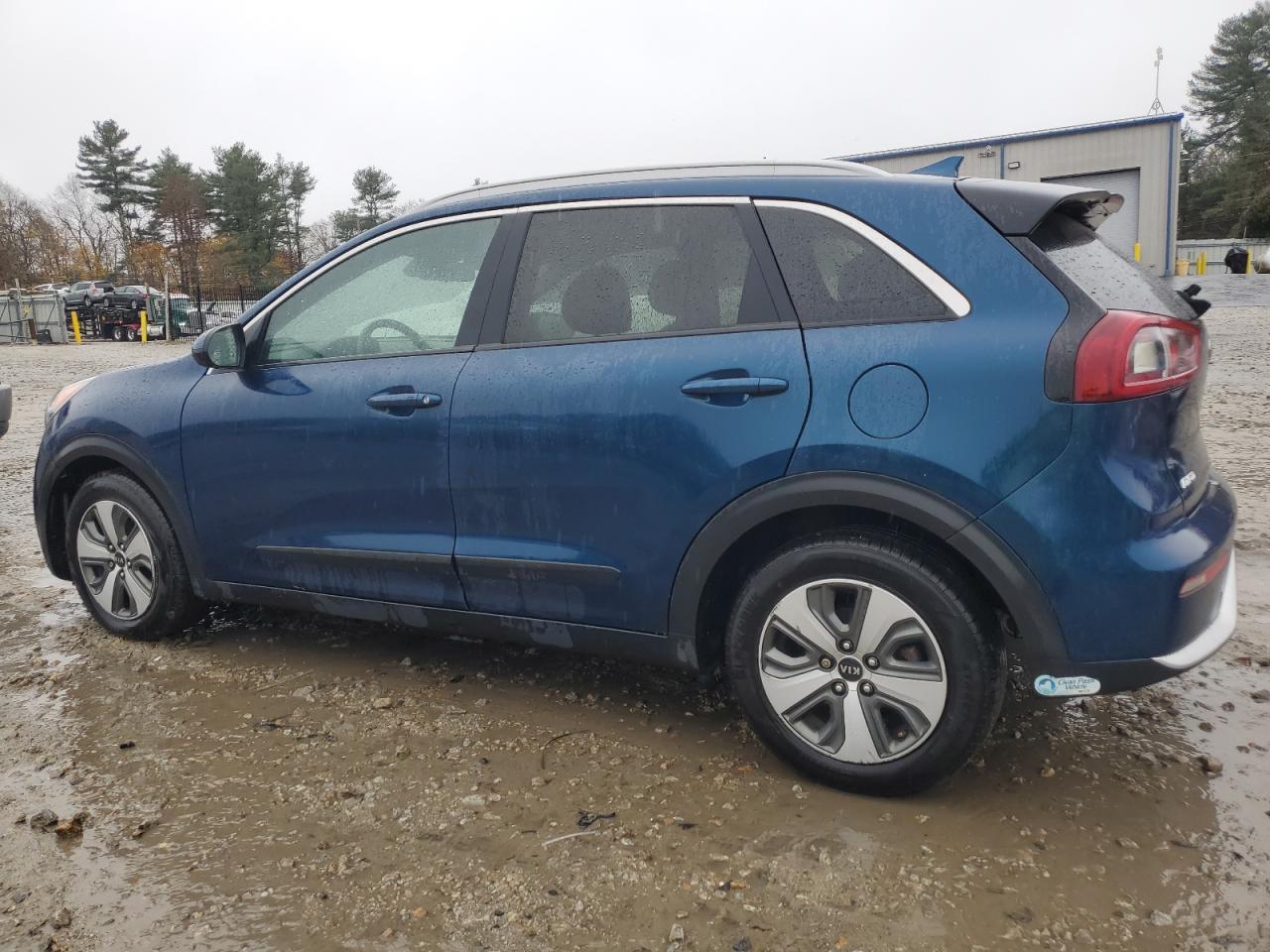 2018 Kia Niro Fe - Image 2