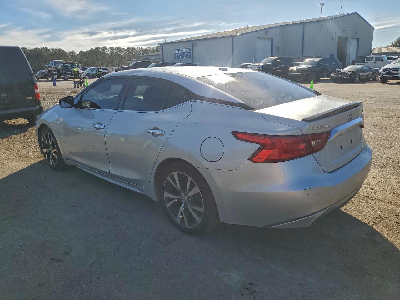 2017 Nissan Maxima 3.5S - Image 2