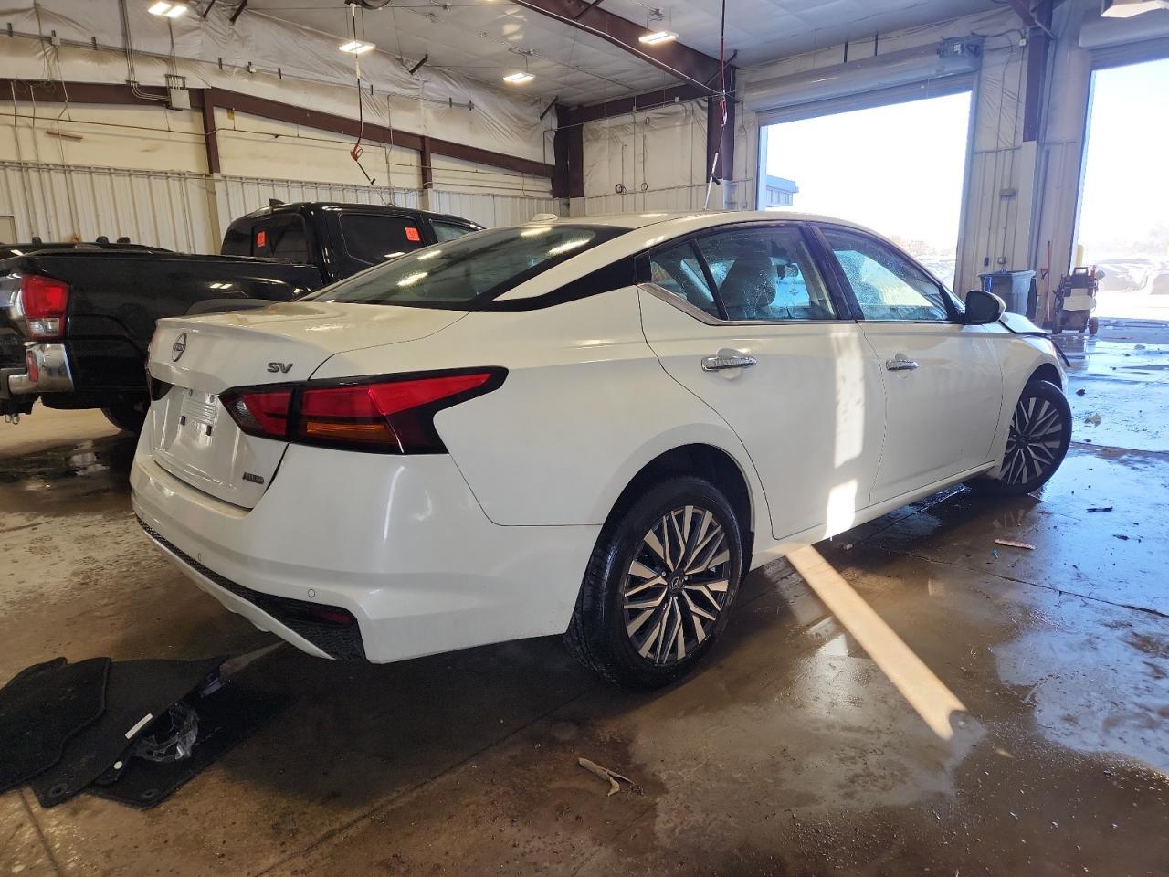 2023 Nissan Altima Sv - Фото 3