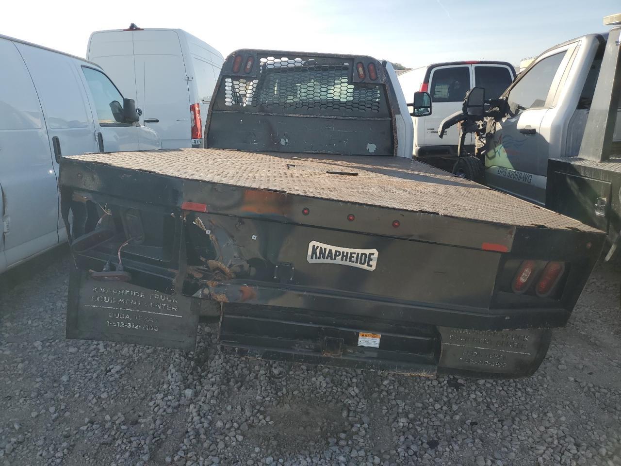 2018 Ford F350 Super Duty Flatbed Truck - Фото 6