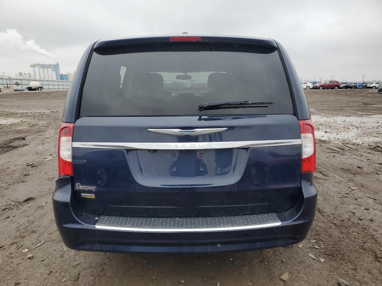 2014 Chrysler Town & Country Touring - Image 6