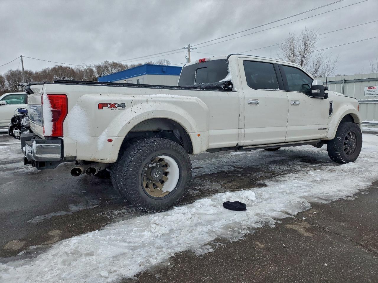 2019 Ford F450 Super Duty - Image 3
