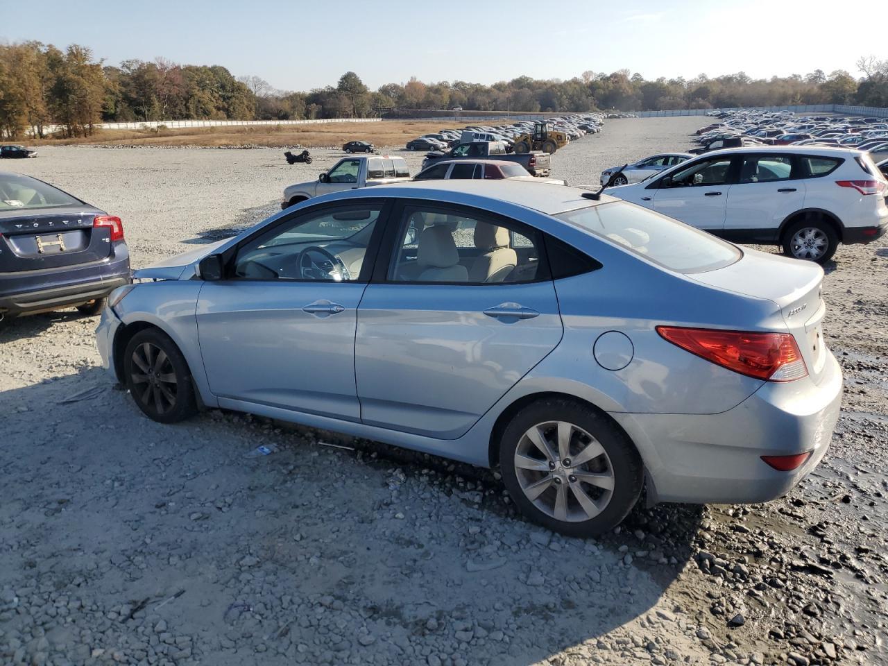 2013 Hyundai Accent Gls - Image 3