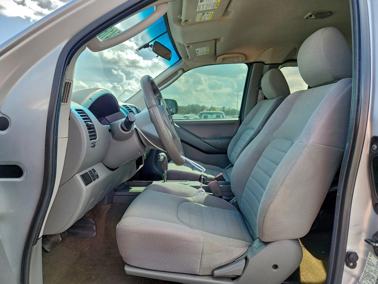 2010 Nissan Frontier King Cab Se - Фото 7