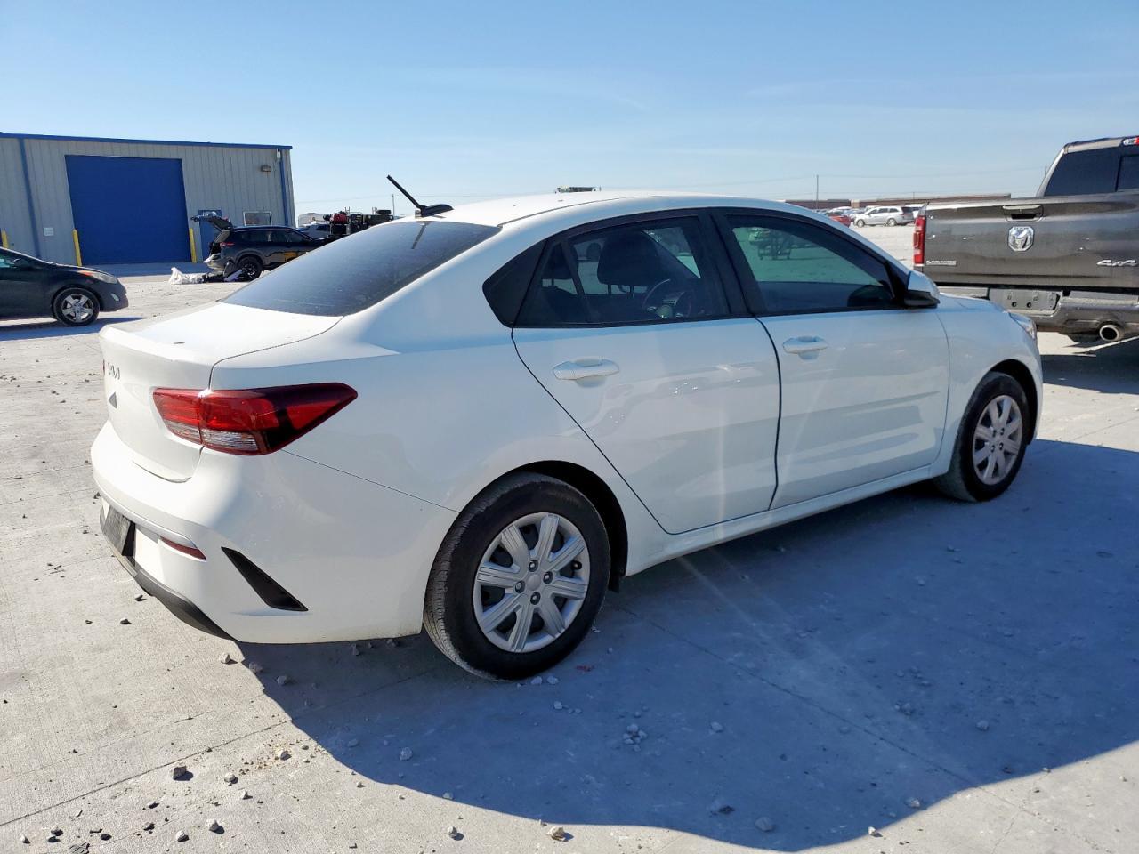 2023 Kia Rio Lx - Фото 3