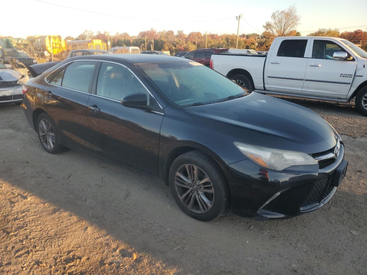 2017 Toyota Camry Le - Фото 4