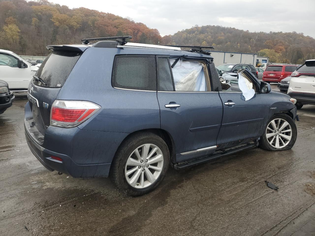 2012 Toyota Highlander Hybrid Limited - Image 3