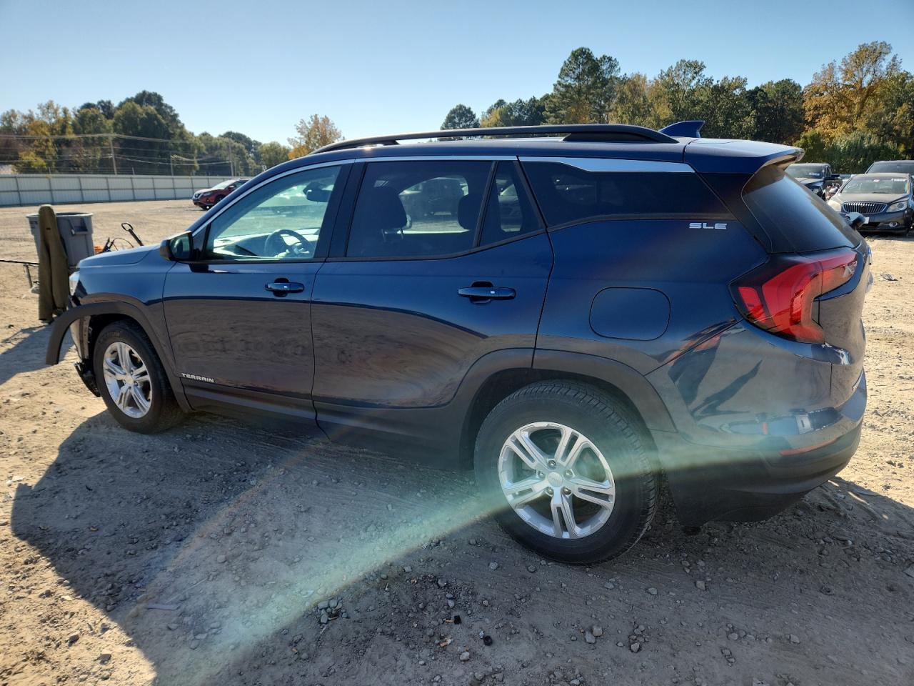 2020 GMC Terrain Sle - Image 2