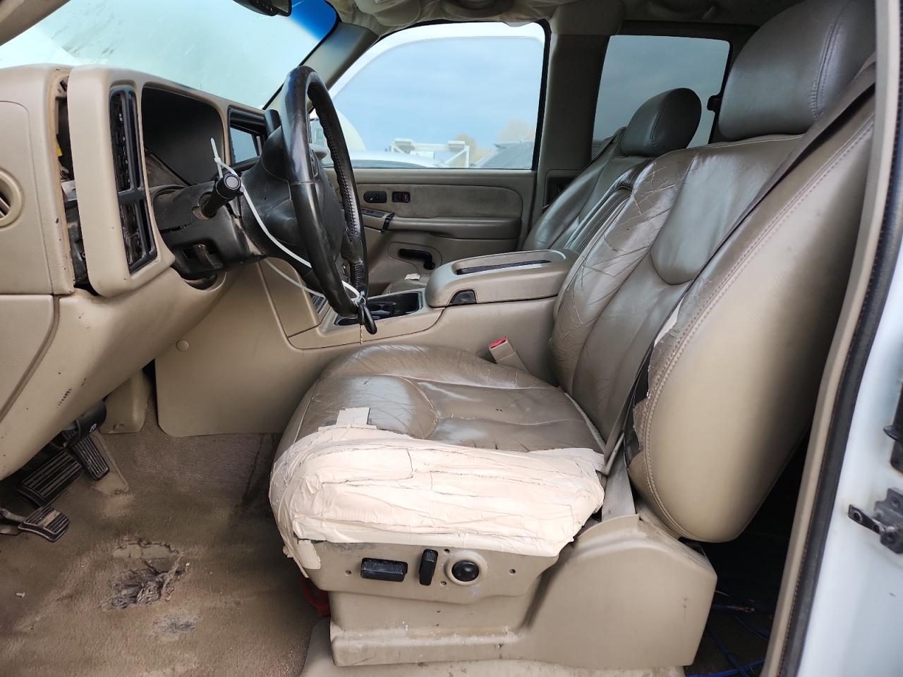 2003 GMC New Sierra K1500 - Image 7