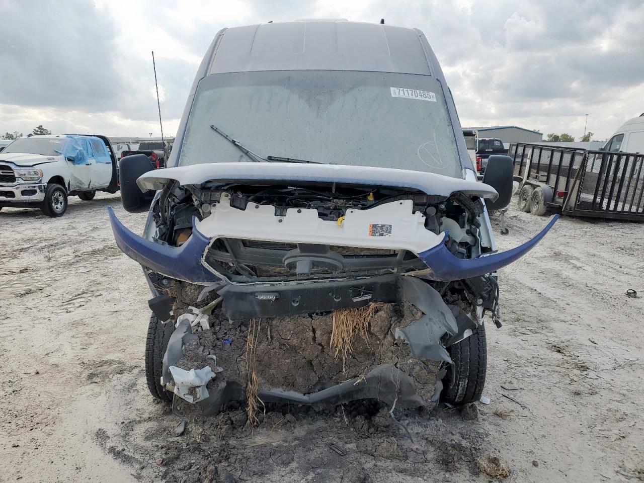 2025 Ford Transit T-250 - Image 5