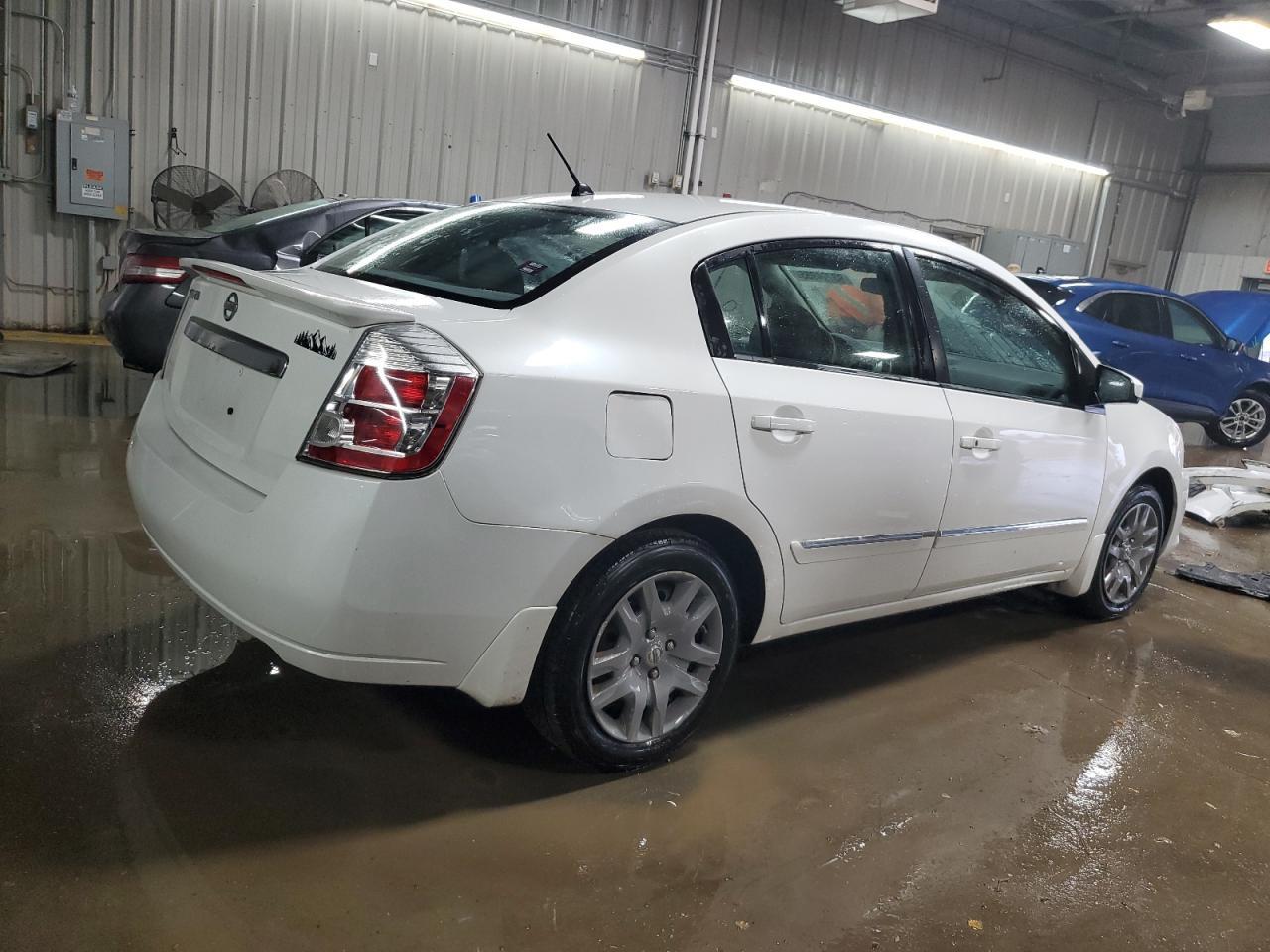 2011 Nissan Sentra 2.0 - Фото 3